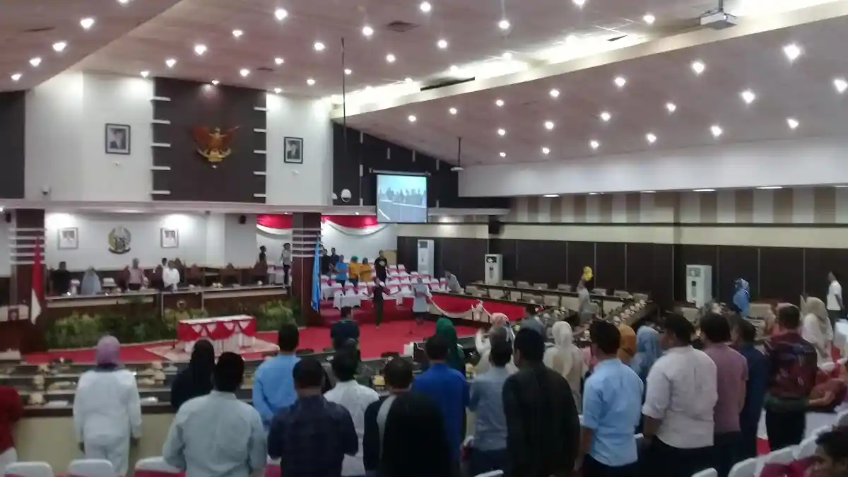 Jemput SK, Kabiro Pemeritahan Pemprov Sulsel Tongkrongi Kantor Mendagri