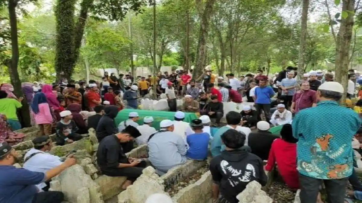 POLISI Menguak Motif Anak Bunuh Ayah dan Abang Kandungnya