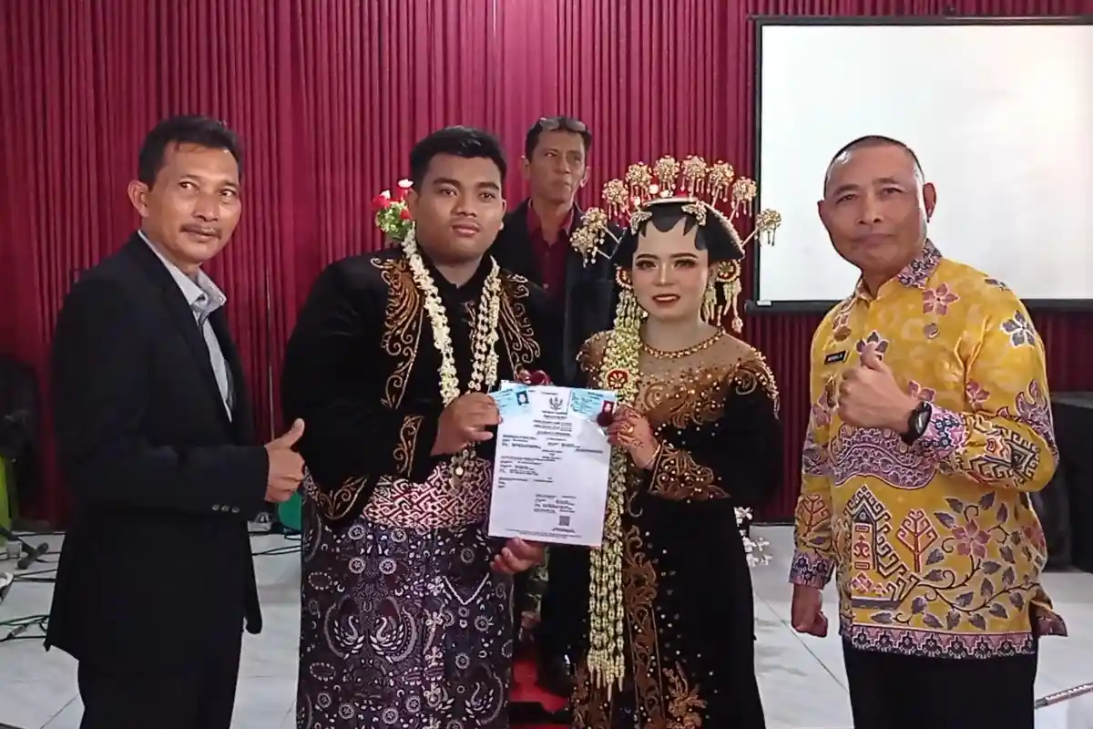 Lewat Program Bulan Duaan, Pengantin Baru di Mesuji Dapat Akta Nikah Seusai Menikah