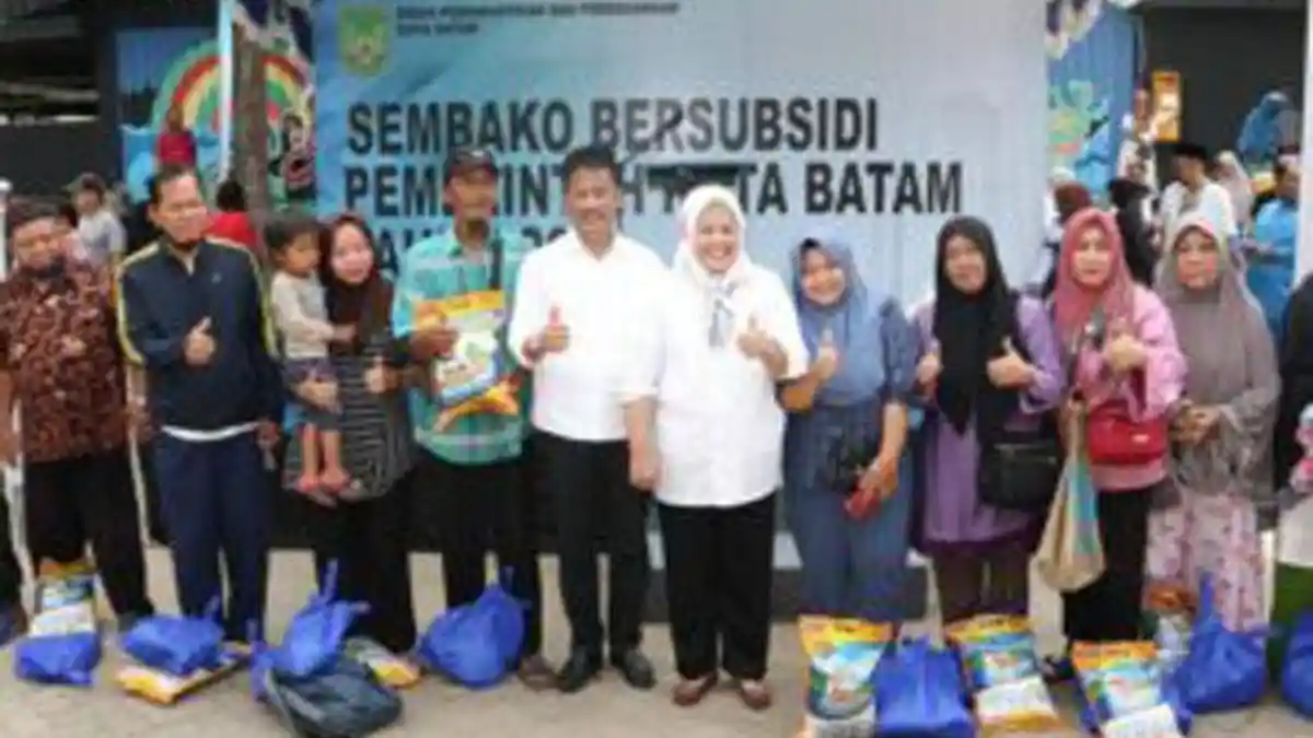 4.300 Paket Sembako Murah Disalurkan di Tanjung Buntung dan Bengkong Laut Batam