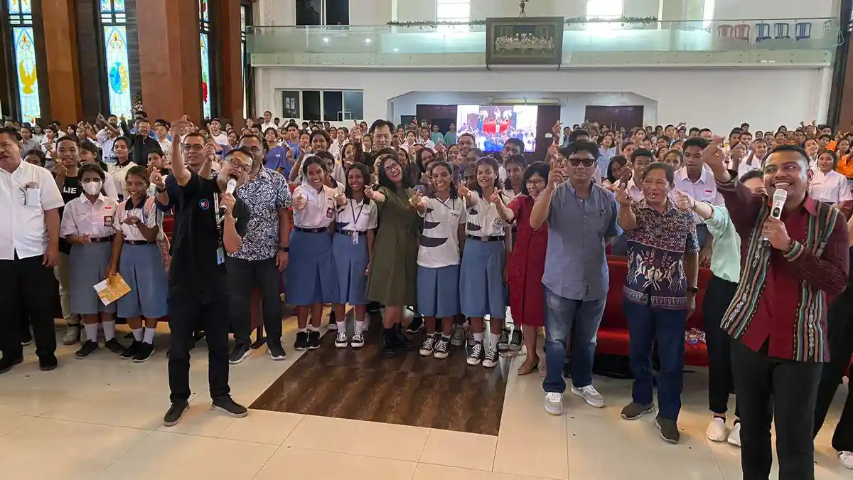 Rektor UKSW Bakudapa Ortu Mahasiswa, Alumni dan Siswa SMA/SMK di Ambon