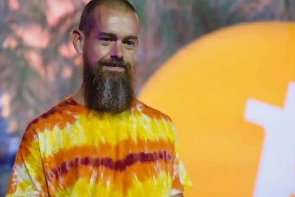 Pakai Baju Lusuh dan Dikira Gembel, Pria ini Ternyata Punya Kekayaan Rp 62 Triliun, Sosoknya Terkuak