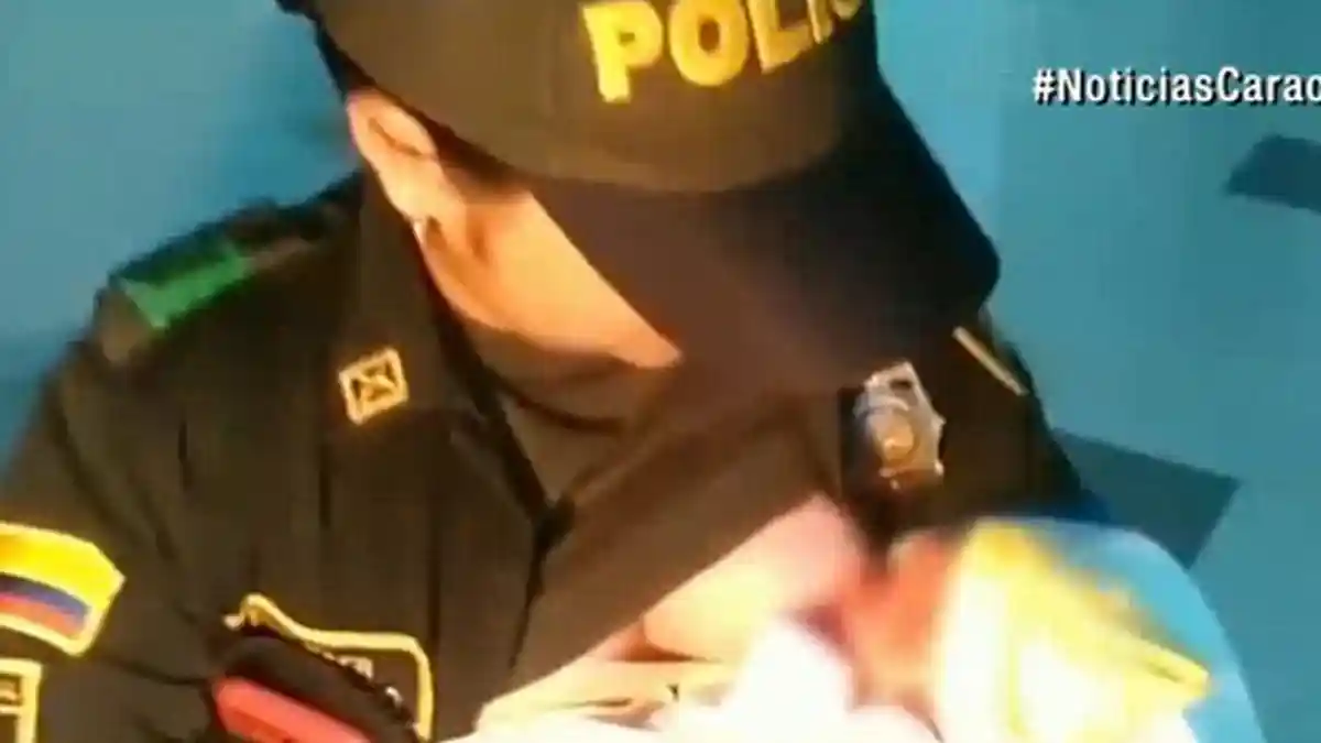 Polwan Cantik Susui Bayi, Sempat Dikira Kucing Nyawanya Akhirnya Bisa Diselamatkan