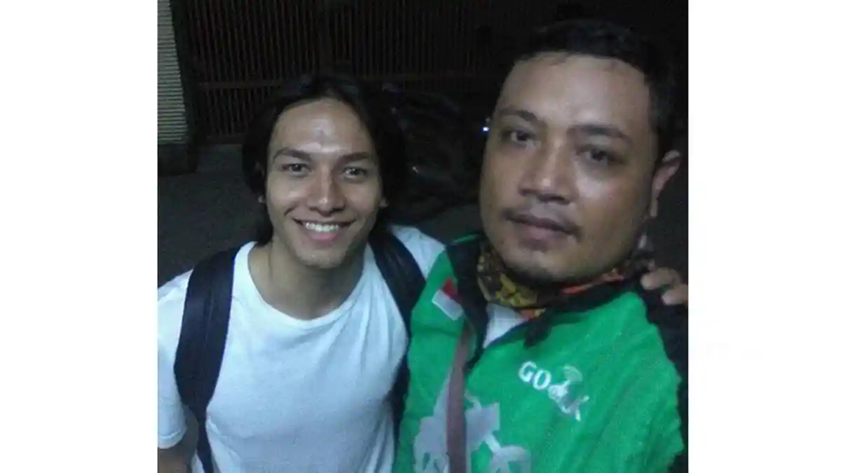 Bertemu Pemulung, Ini yang Dilakukan Aktor Jefri Nichol, Driver Ojek Online Sampai Kaget!