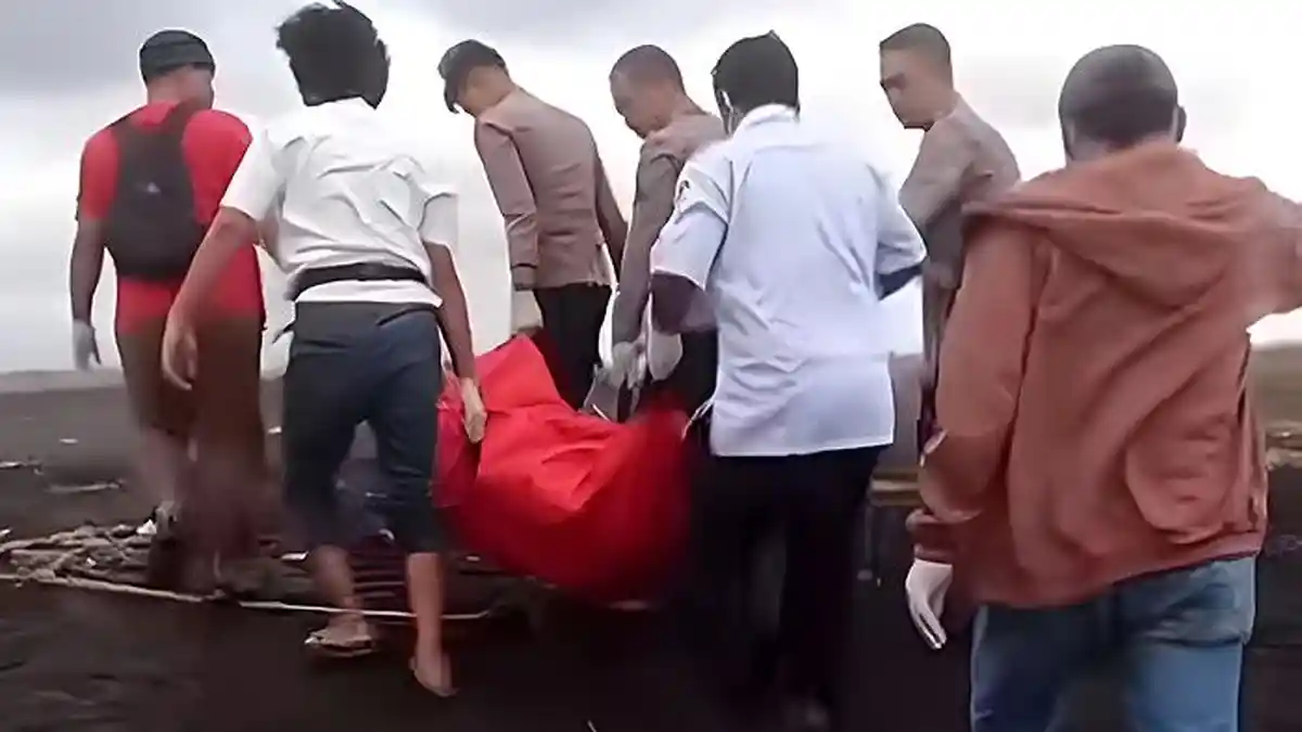 Jenazah Pria Misterius Terdampar di Pantai Selok Anyar Pasirian Lumajang, Berikut Ciri-cirinya
