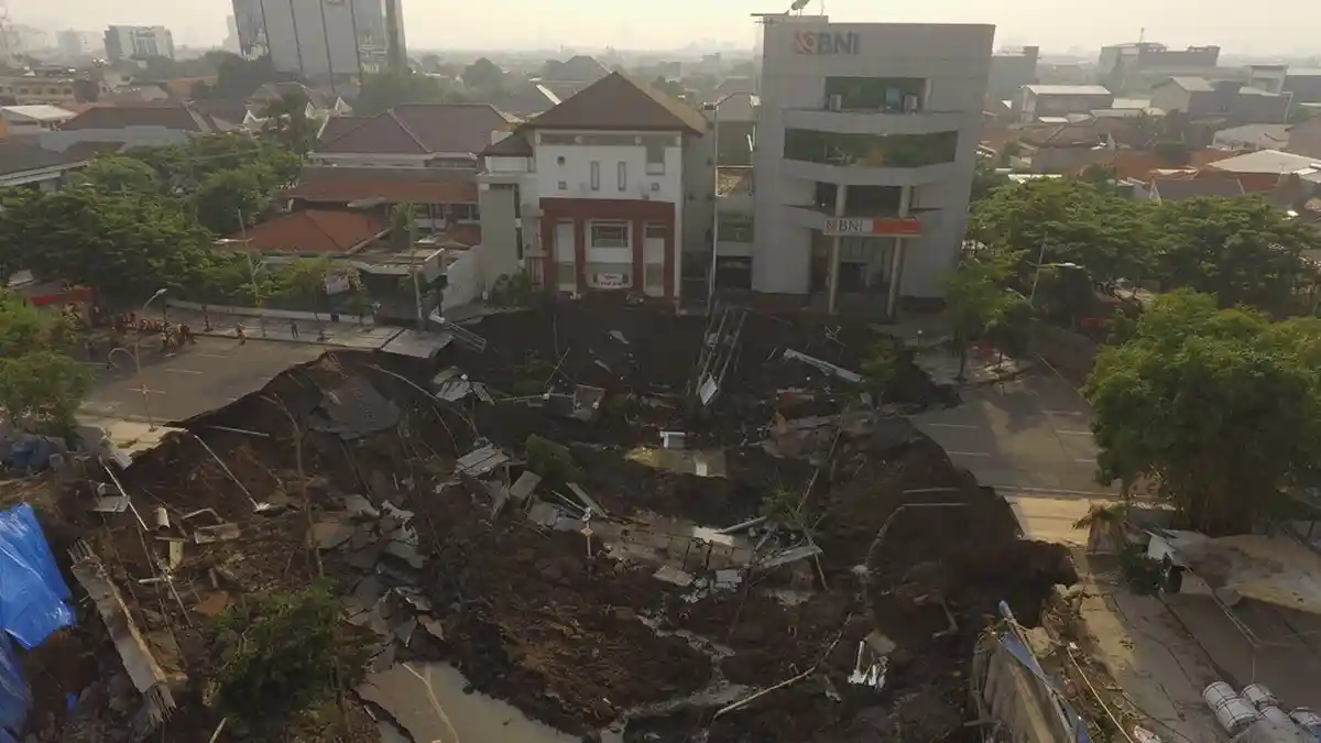 Jalan Gubeng Ambles, Sebelumnya Bulan Februari Pekerja Sudah Ingatkan Pembangunan