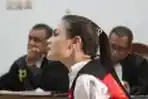 Pakai Riasan Tebal Jennifer Dunn Jalani Sidang Lanjutan