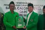 KH-Ali-Fikri-Warits-Ketua-DPC-PPP-Sumenep-saat-daftar-Bacabup-Sumenep-2024.jpg