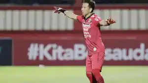 i-made-wirawan-kiper-andalan-persib-bandung-anu-2.jpg