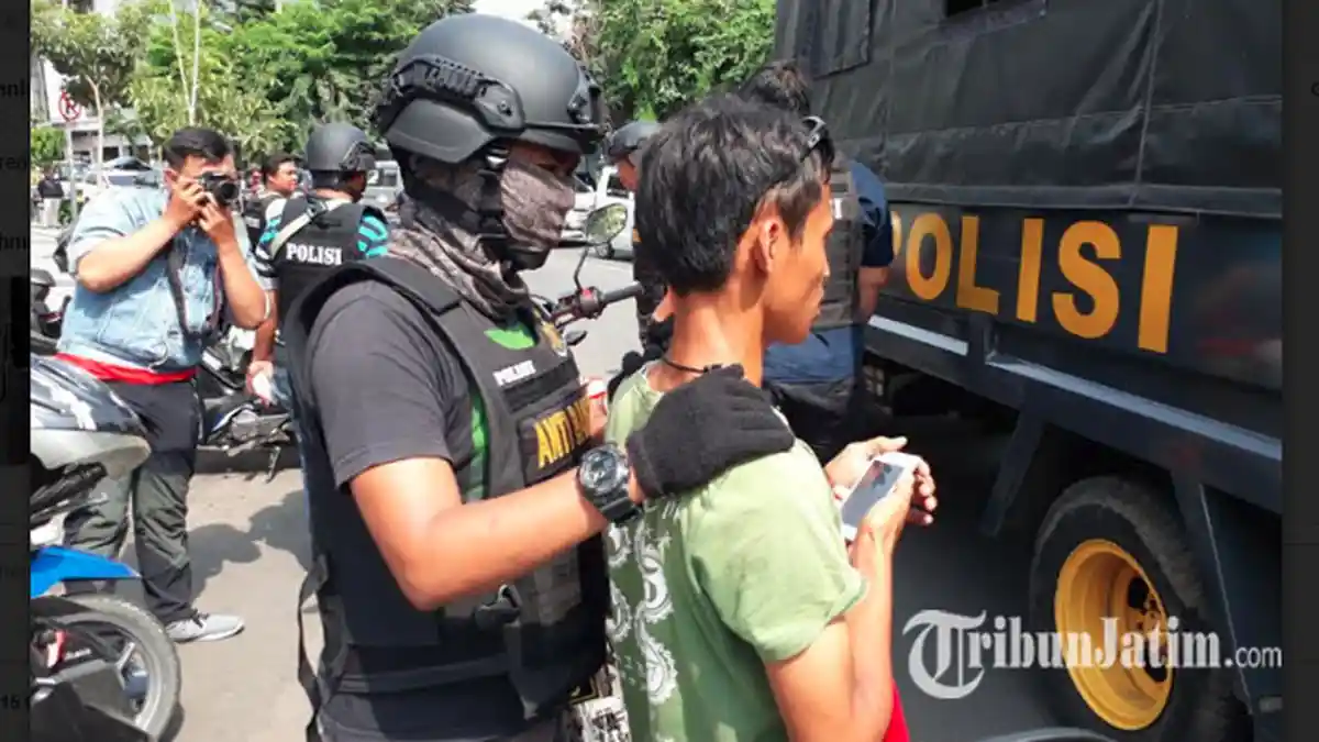 Modal Ponsel, Bandit Jalanan di Surabaya Mulai Sasar Anak-anak dan Siswa Sekolah