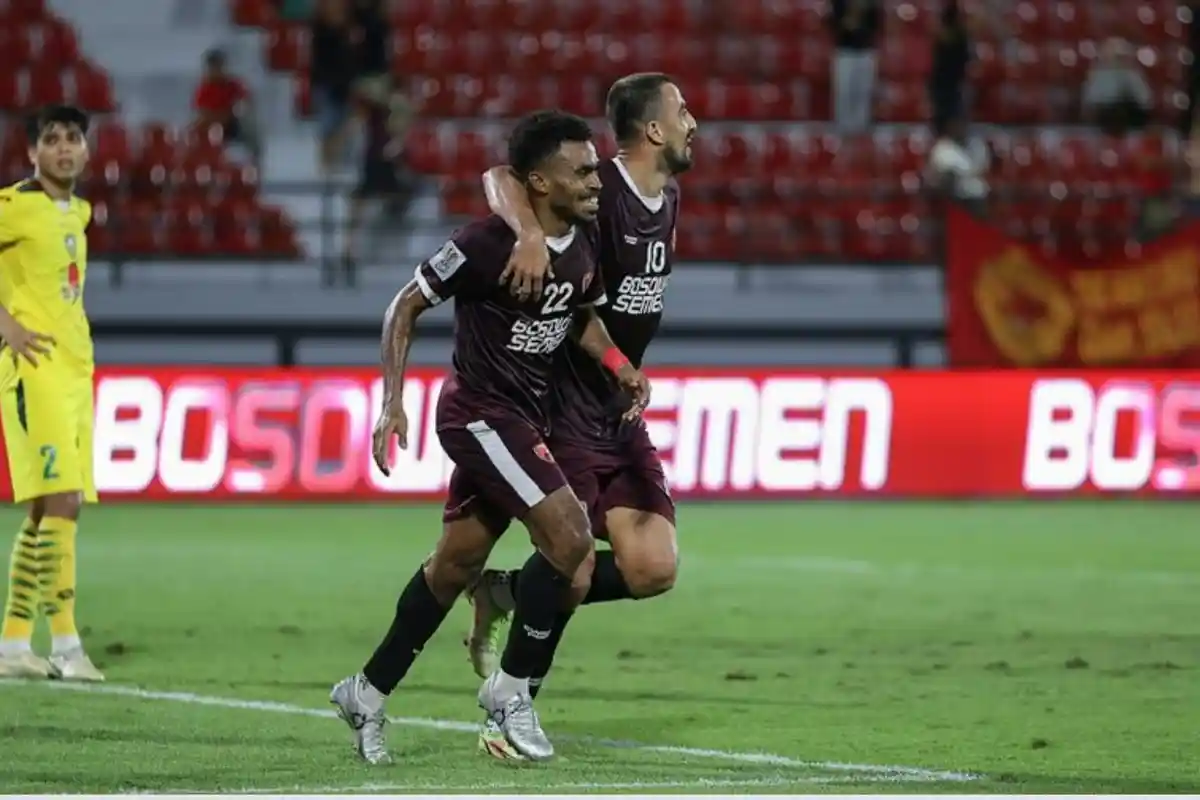 LIB Sentil Klub Tunggak Gaji Pemain, Yakob Sayuri Singgung PSM di TikTok Gaji Telat Lagi?