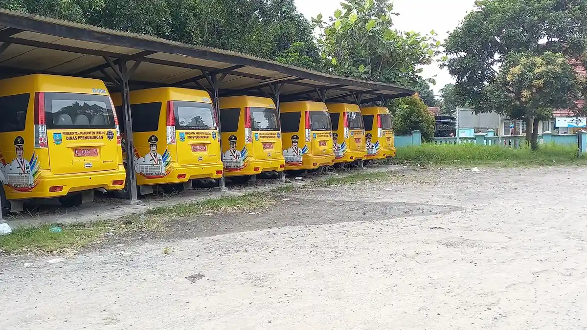 6 Bus Perintis Antar-Jemput Pelajar di Serang Tak Beroperasi, Hanya Dipanasin Setiap Pagi