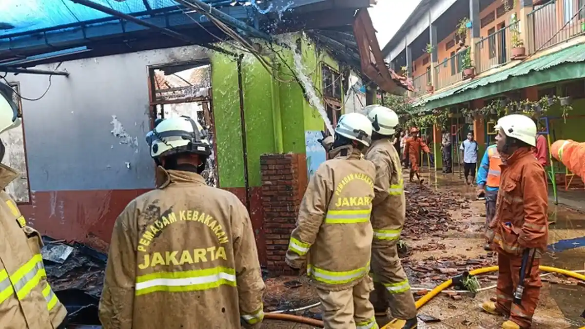 Panti Asuhan Pondok Taruna Orphanage Cipayung Terbakar Akibat Korsleting Listrik