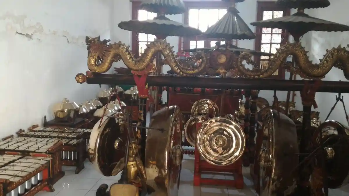 Kyai Naga Mulya, Gamelan Akulturasi Tiga Budaya di Kelenteng Tek Hay Kiong Tegal, Dibuat Tahun 1861