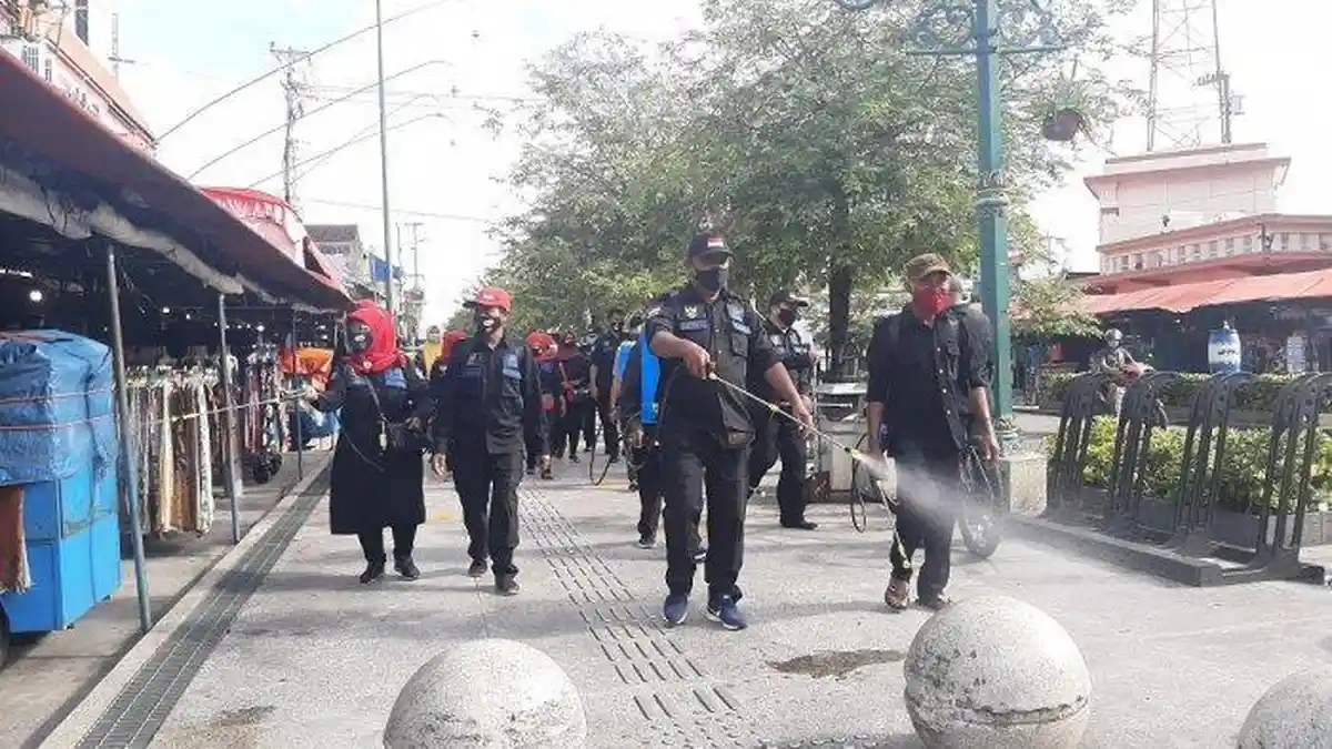 Sambut Wisatawan Nataru, Kawasan Malioboro Rutin Disemprot Disinfektan