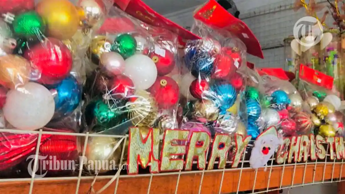 Jelang Perayaan Natal, Ini Harga Pernak-pernik di Kota Jayapura