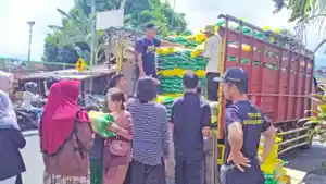 Warga-Mataram-Buru-Beras-SPHP-untuk-Zakat-Fitrah-di-Minggu-Terakhir-Bulan-Ramadhan.jpg
