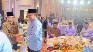 PEMPROV-Momen-pertemuan-hangat-Gubernur-Gorontalo.jpg