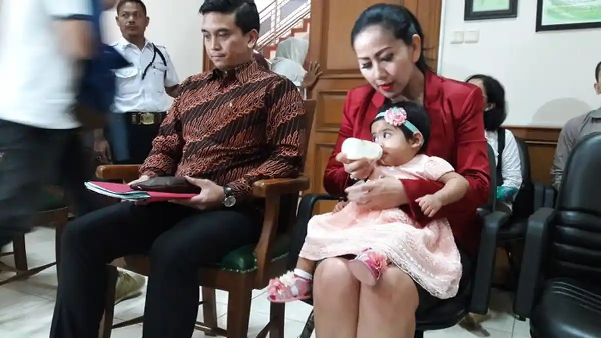 Venna Melinda Tak Larang Orangtua Kandung Anaknya Datang