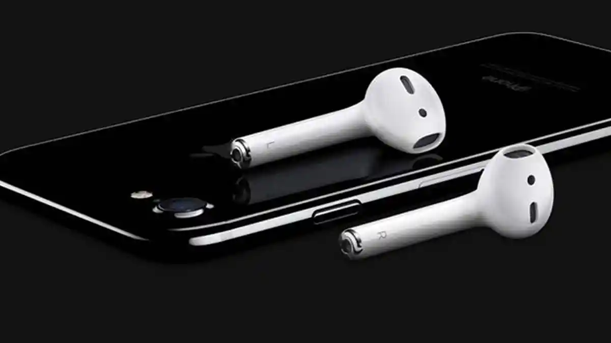 iPhone 7 Tak Punya Colokan Headphone