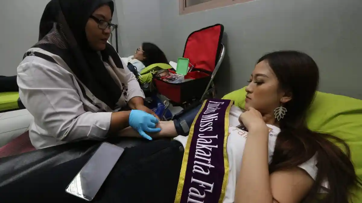 10 Wanita Cantik Finalis Miss Jakarta Fair 2019 Ikut Donor Darah