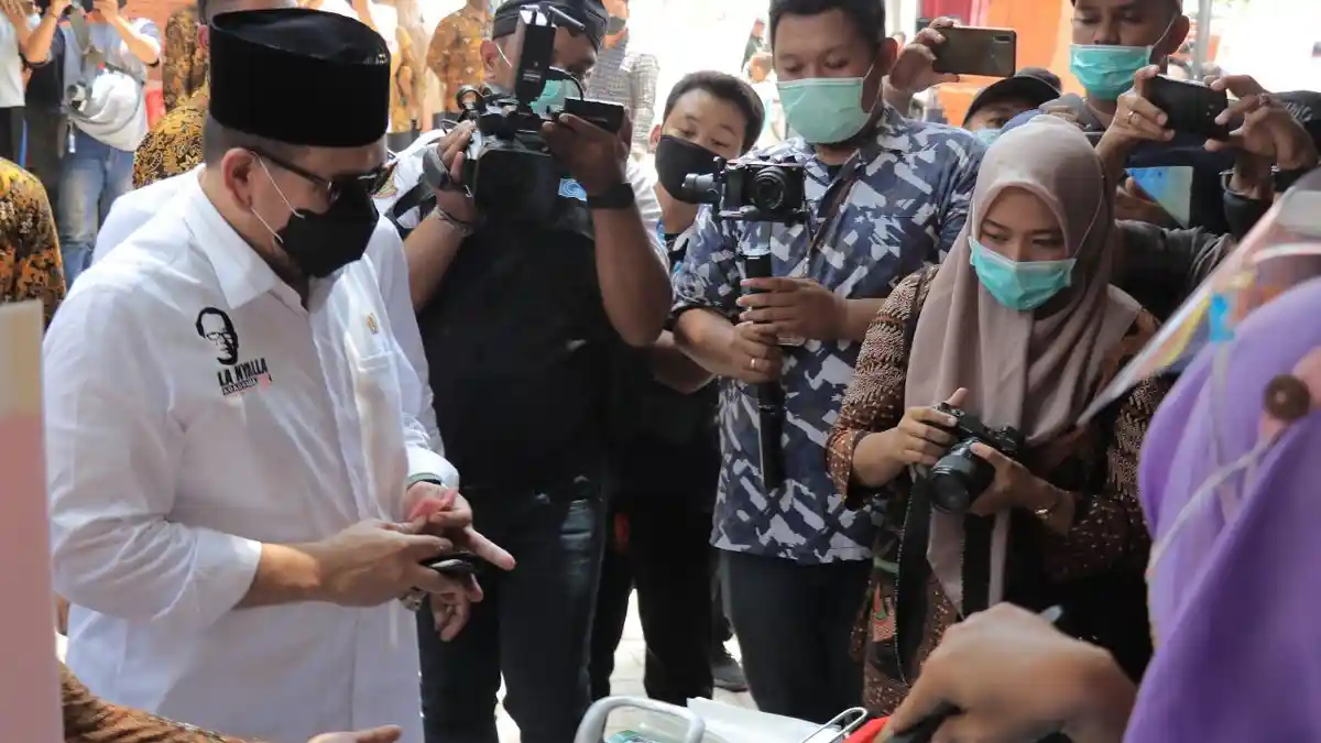 Ketua DPD RI Minta Pemkab Sidoarjo Bantu Kampung Jajanan