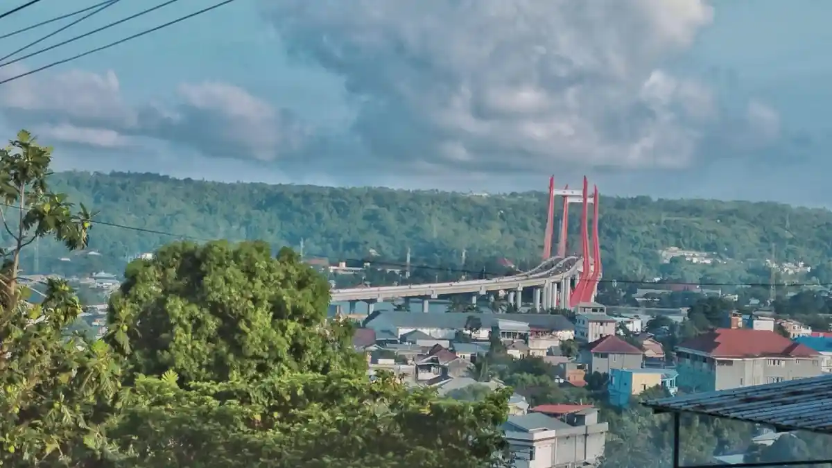 Prakiraan Cuaca Ambon 7 April 2026: Pagi Hingga Sore Berawan, Malam Hujan Ringan