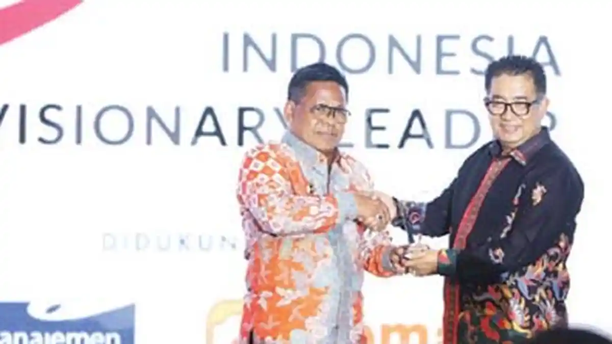 Aminullah Raih The Best Indonesia Visionary Leader