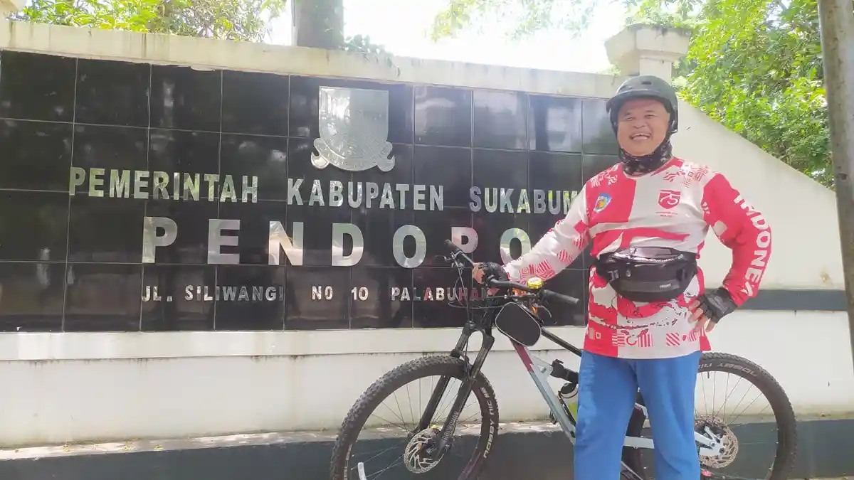 Pria Berusia Setengah Abad di Sukabumi Ini Sanggup Gowes 61 Km Selama 4 jam ke Palabuhan Ratu