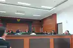 Sidang Putusan Kasus Korupsi Unsrat di PN Manado Ditunda 3 Pekan