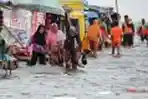 Banjir Rob Rendam Dermaga Kali Adem