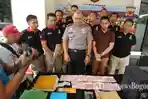 pres-release-operasi-tangkap-tangan-ott-korupsi_20180201_160848.jpg