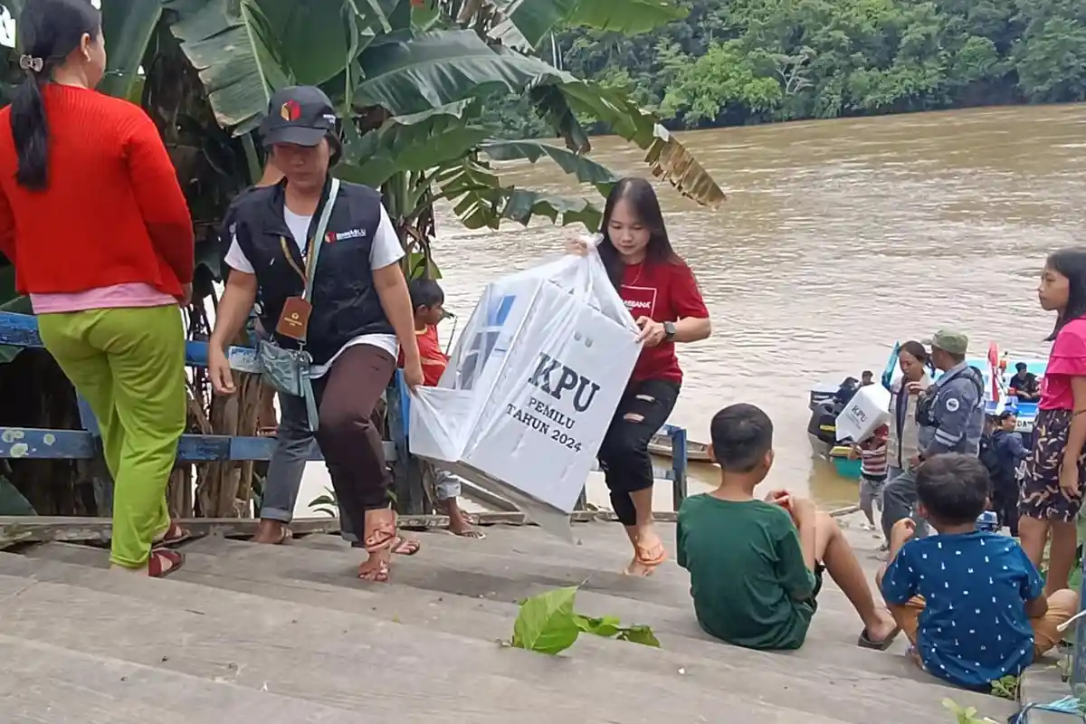 H-7 Jelang Pemugutan Suara Pilkada 2024, KPU  Kaltara Distribusikan Logistik Khusus Daerah Terjauh