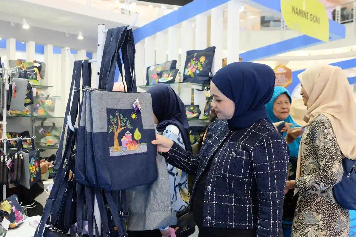 Pertamina Patra Niaga Jatimbalinus Tembus Transaksi 1 M pada SMEXPO Surabaya 2025