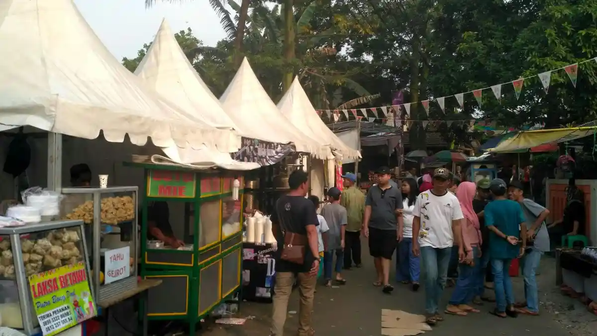 Warga Tangerang Selatan Serbu Lebaran Betawi di Pondok Aren