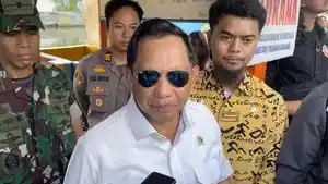 Tito-Karnavian-saat-ditemui-di-Kelurahan-Pa.jpg
