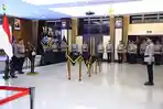 Kapolri-Jenderal-Listyo-Sigit-Prabowo-Lantik-7-Kapolda-Baru-Yudhiawan-Wibisono-Jabat-Kapolda-Sulsel.jpg