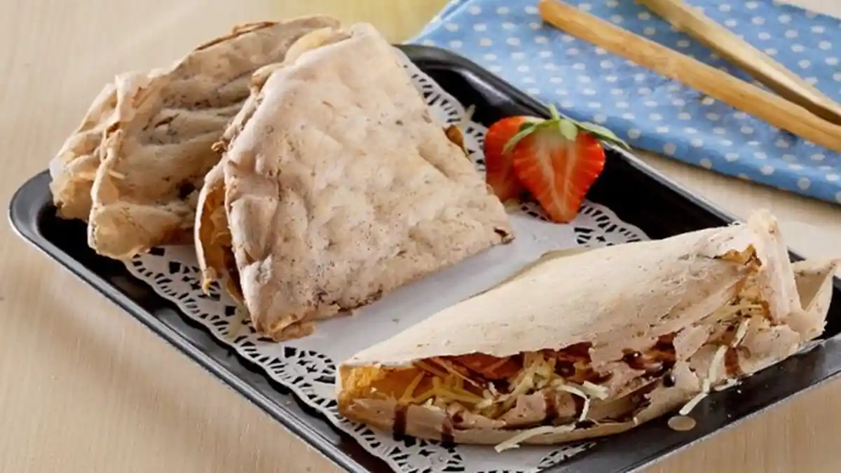 Resep Mudah Menu Buka Puasa Ramadhan 2021: Crepes Cokelat Keju dan Es Melon Buah Naga