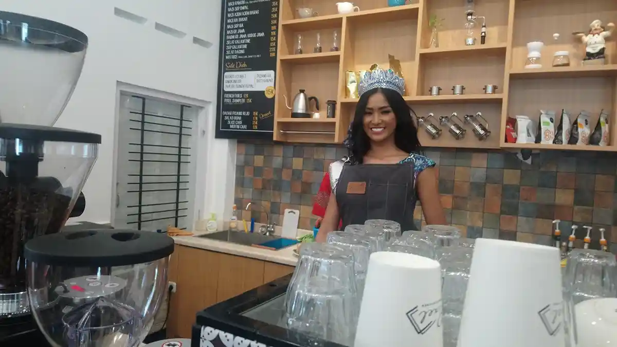 Pixel Coffee and Kitchen di Solo, Kenikmatan Sajian Kopi Lokal dengan Metode Manual Brewing