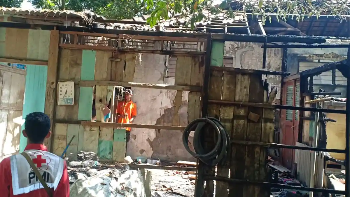 Akibat Korsleting Listrik, Rumah Di Desa Pamongan Demak Ludes Terbakar