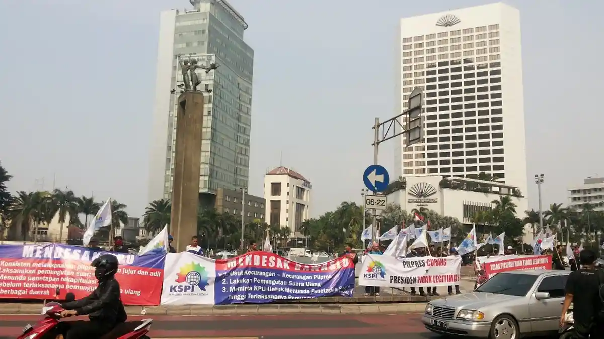 Massa KSPI Tuntut KPU Tunda Penetapan Hasil Pilpres