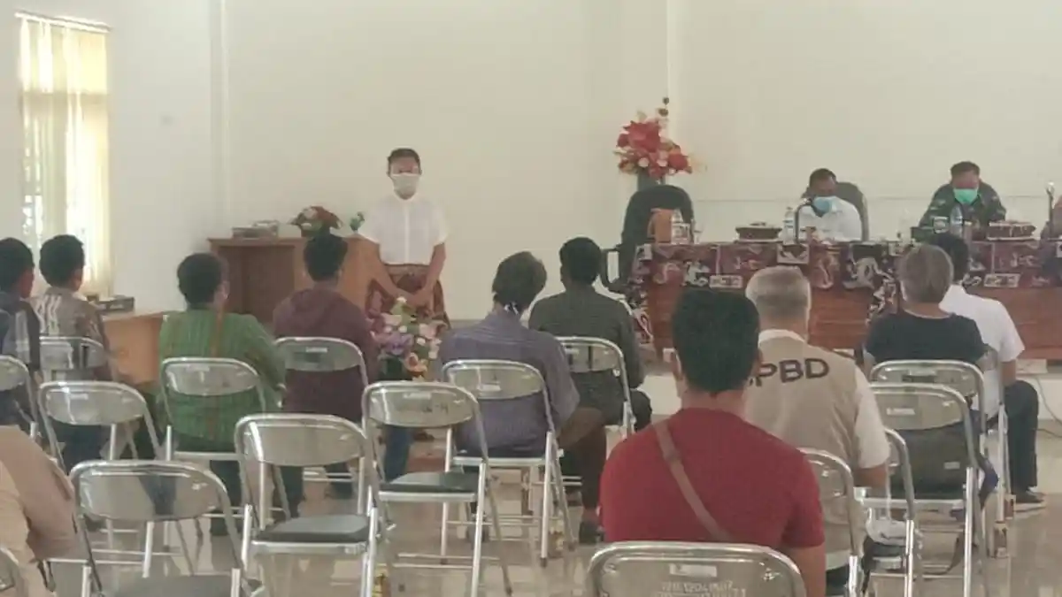 Keluarga Pasien Covid-19 yang Meninggal Datangi Kantor Bupati Sumba Timur Minta Jenazah Digali 