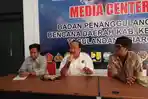 kasbani-kepala-pvmbg-bandung-saat-memberikan-penjelasan.jpg