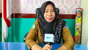 Kepala-Puskesmas-Kapus-Watopute-Sitti-Husni-Tari-saat-ditemui-di-ruang-kerjanya-di-Muna.jpg