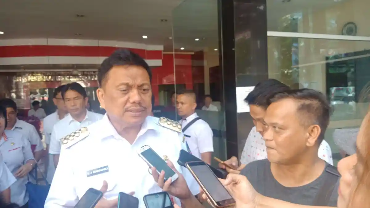 Gubernur Olly Tegaskan KNPI Harus Bersatu