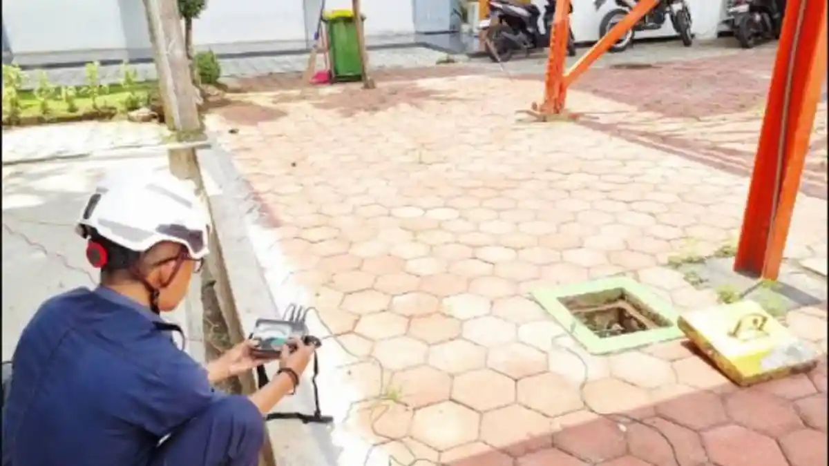 Jelang Musim Hujan, KAI Daop 9 Jember Pastikan 20 Penangkal Petir Siap