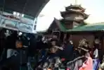 ribuan-dhuafa-ikuti-potong-rambut-gratis_20190520_223333.jpg