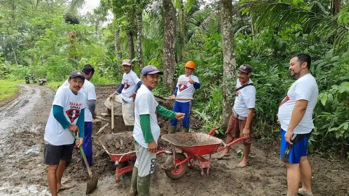 Lestarikan Situs Bersejarah, Sahabat Ganjar Bantu Pemugaran Makam Raden Natanegara