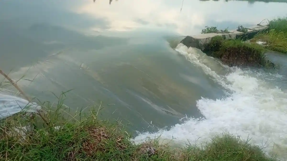 Tanggul Sungai di Pangandaran Jebol, Warga Panik Debit Air Banjir Semakin Tinggi
