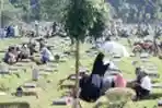 Ziarah Kubur Saat Lebaran
